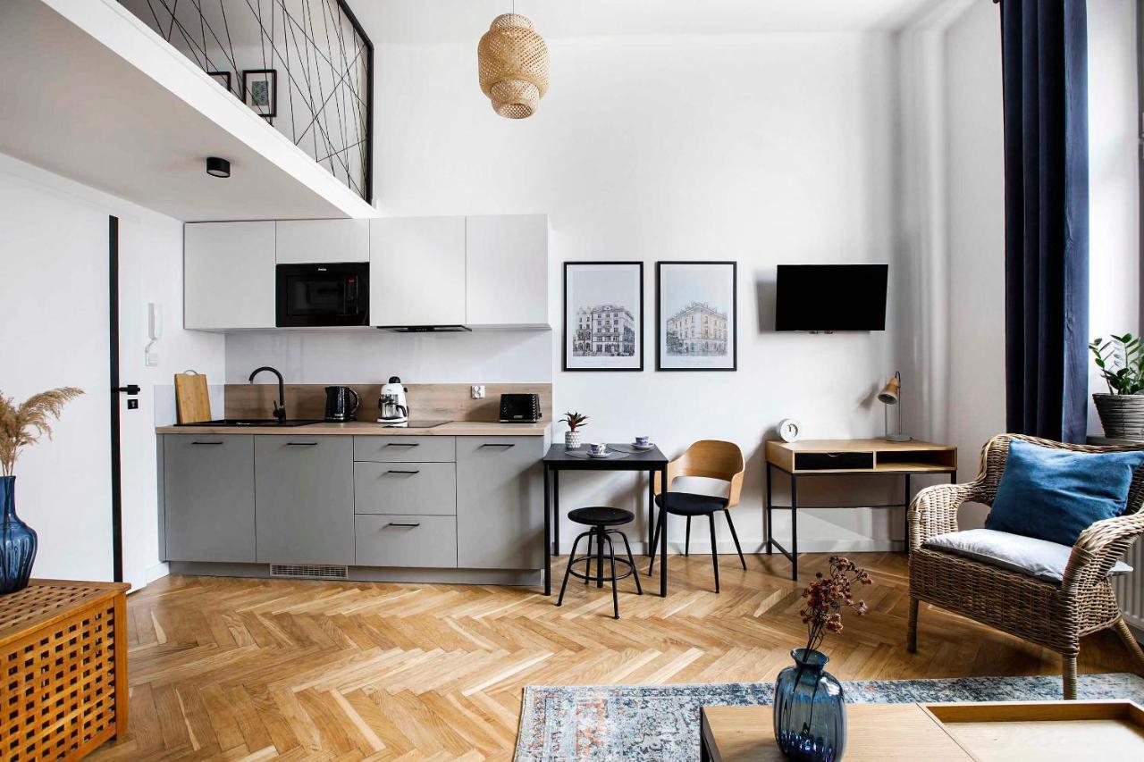 Charming Studio With Kitchen - Old Town, Main Station คราคูฟ ภายนอก รูปภาพ